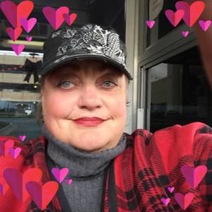 Meet your Posher, Laurie